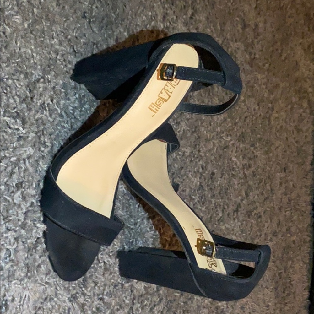 Heals - Picture 3 of 3